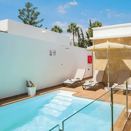 Eris Villa *